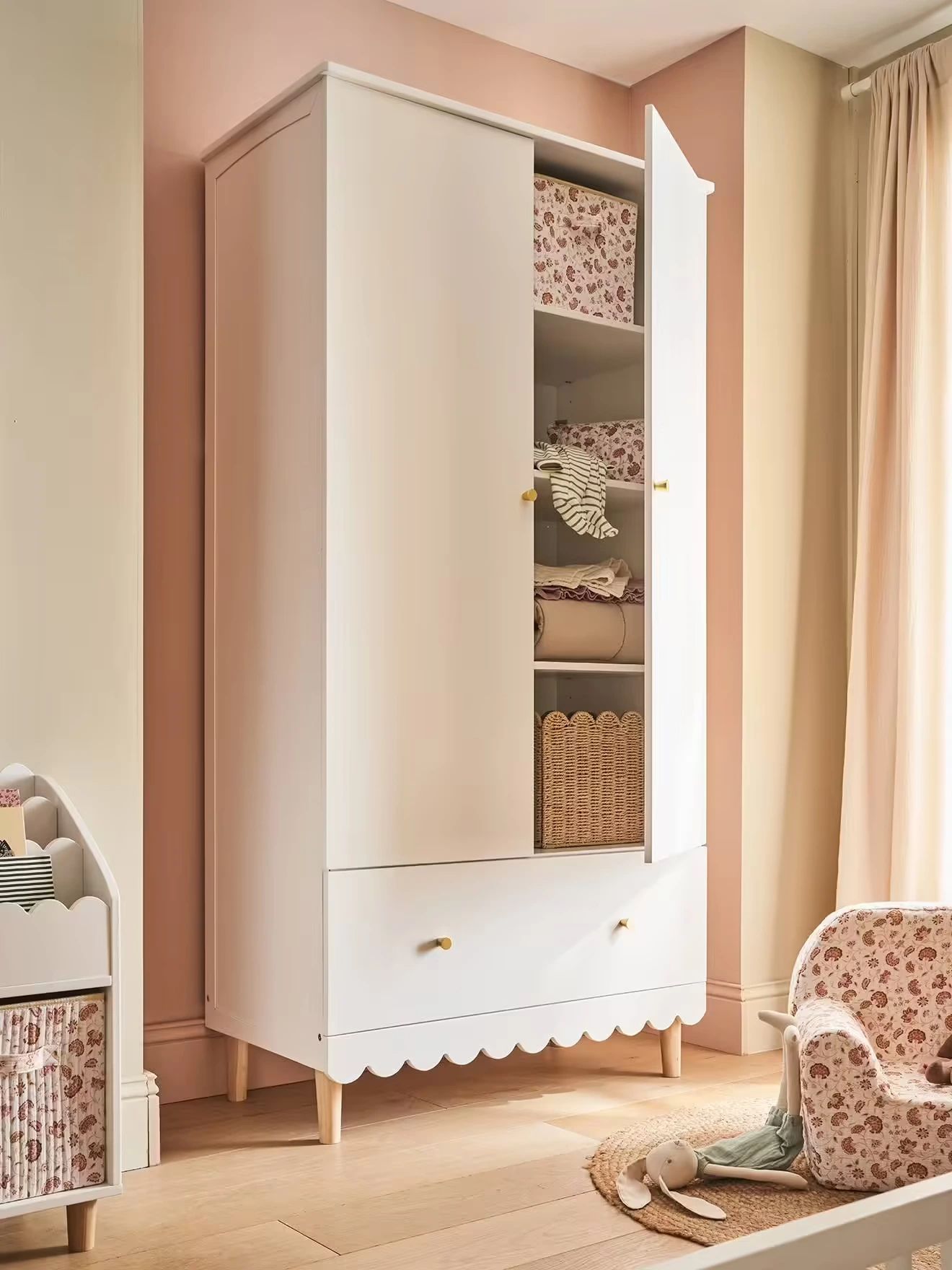 decorer chambre fille armoire