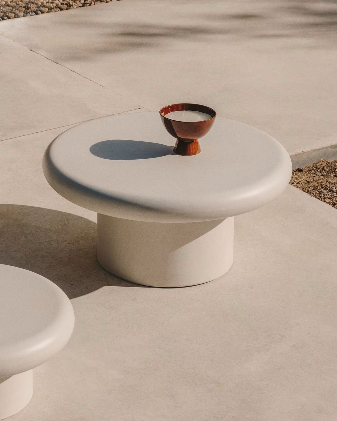 table basse ronde en beton