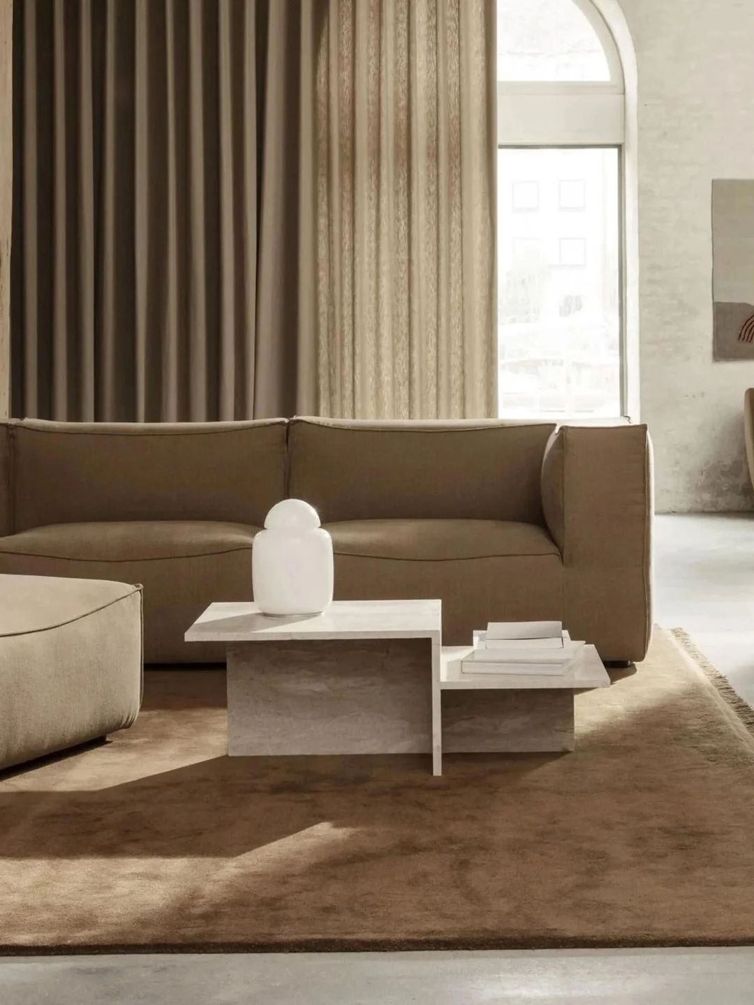 table basse en travertin salon