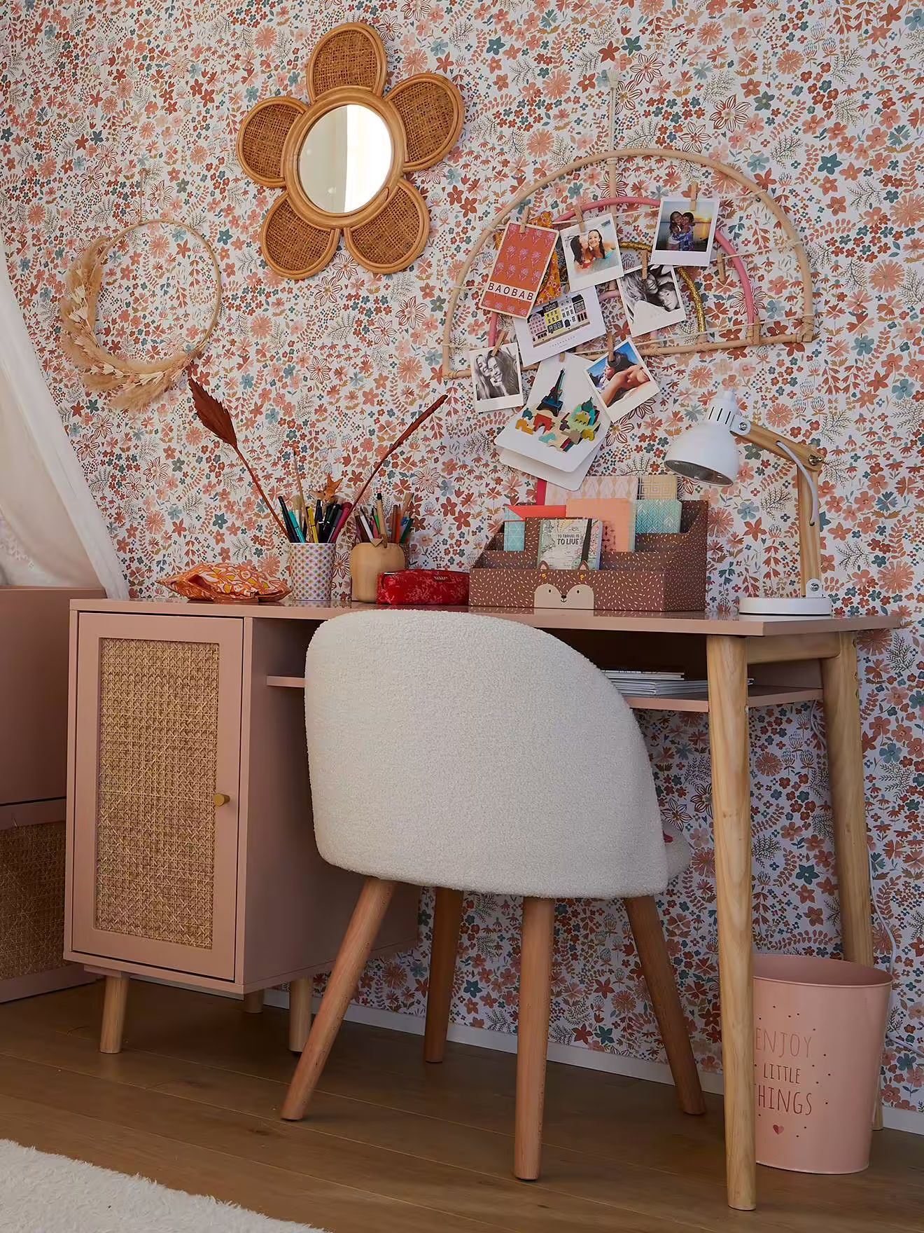 bureau vertbaudet rose