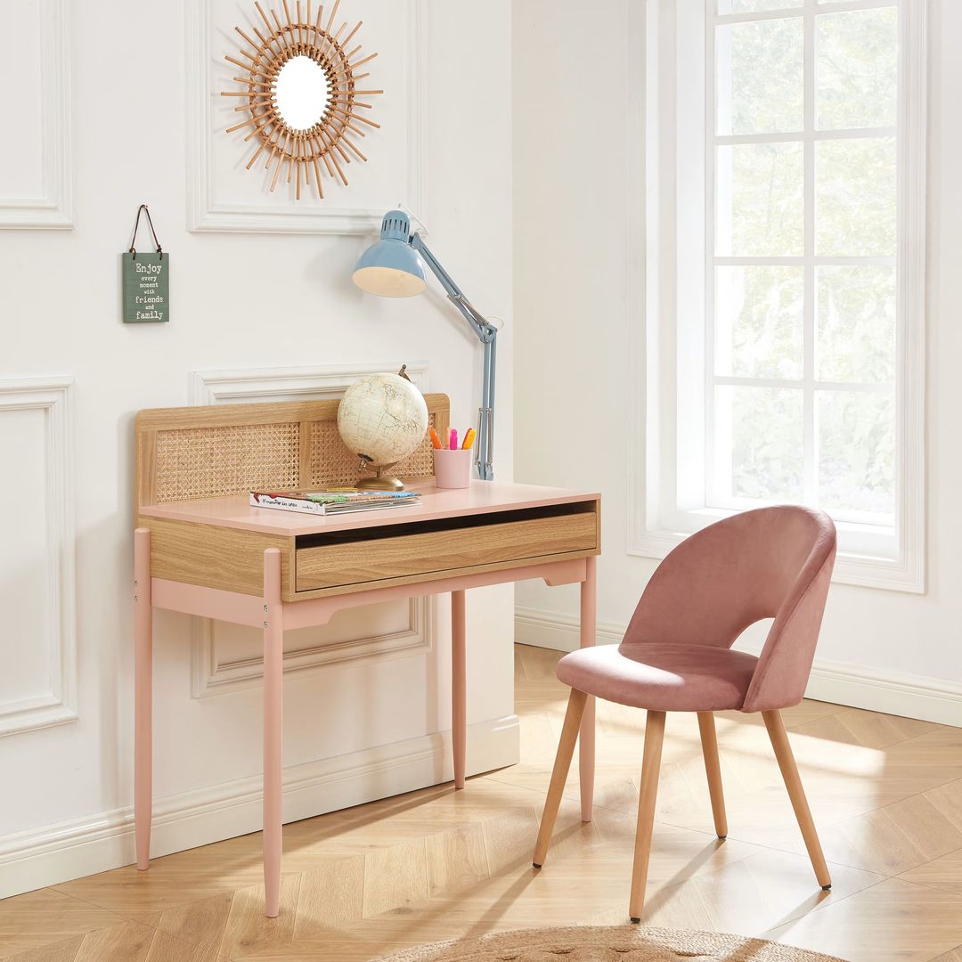 bureau pour fille en cannage