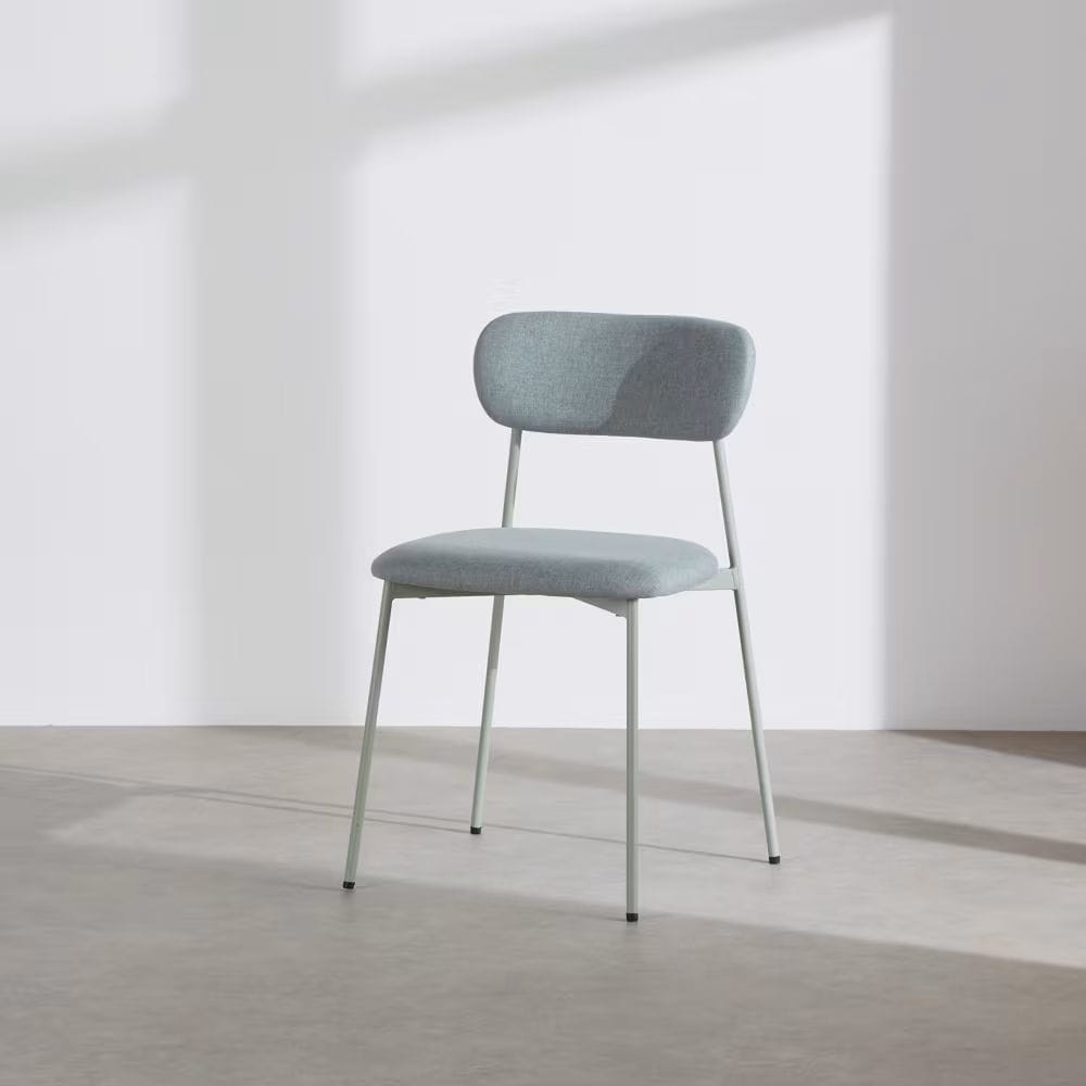 chaise salle a manger en métal et tissus