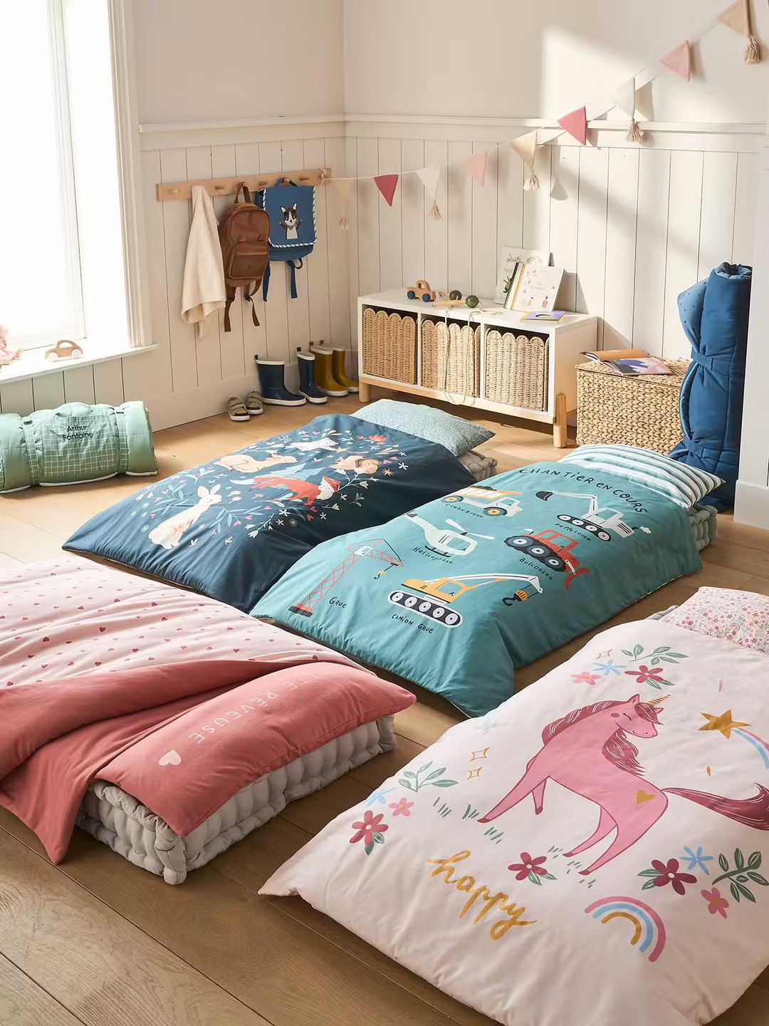 Couchage de sieste maternelle personnalisable bleu