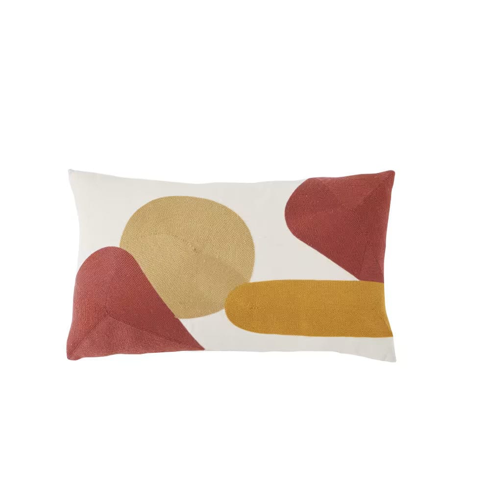 Coussin brodés écrus, jaunes, terracotta