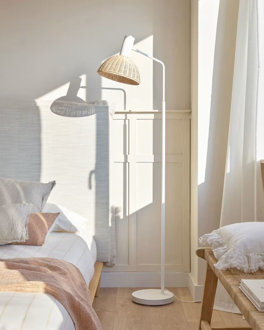 lampadaire en rotin