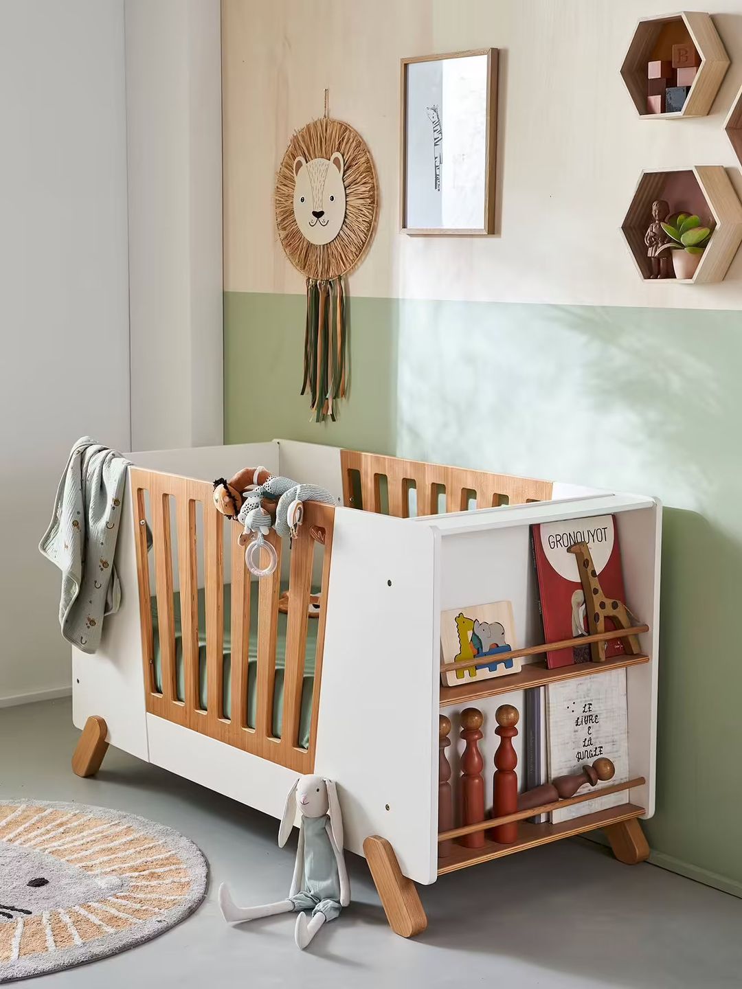 lits bebe evolutif en bois vertbaudet avec barriere