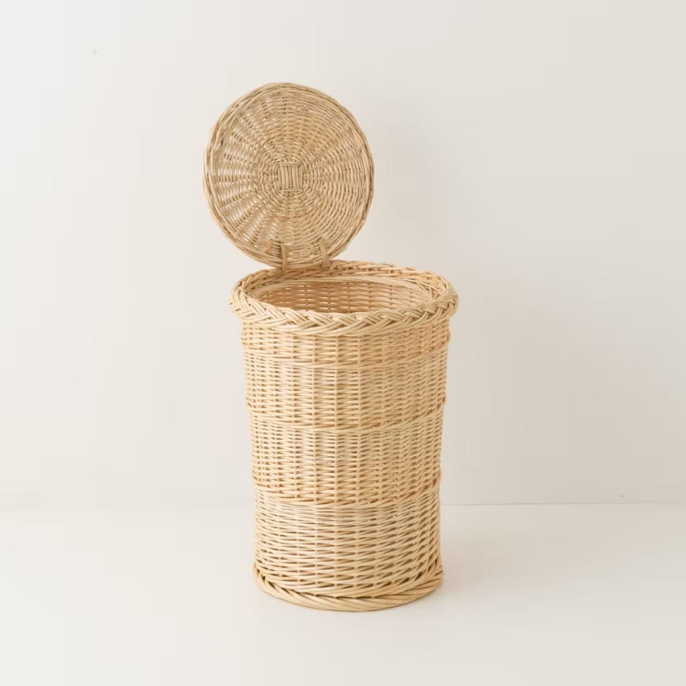 Panier à linge en osier blanc