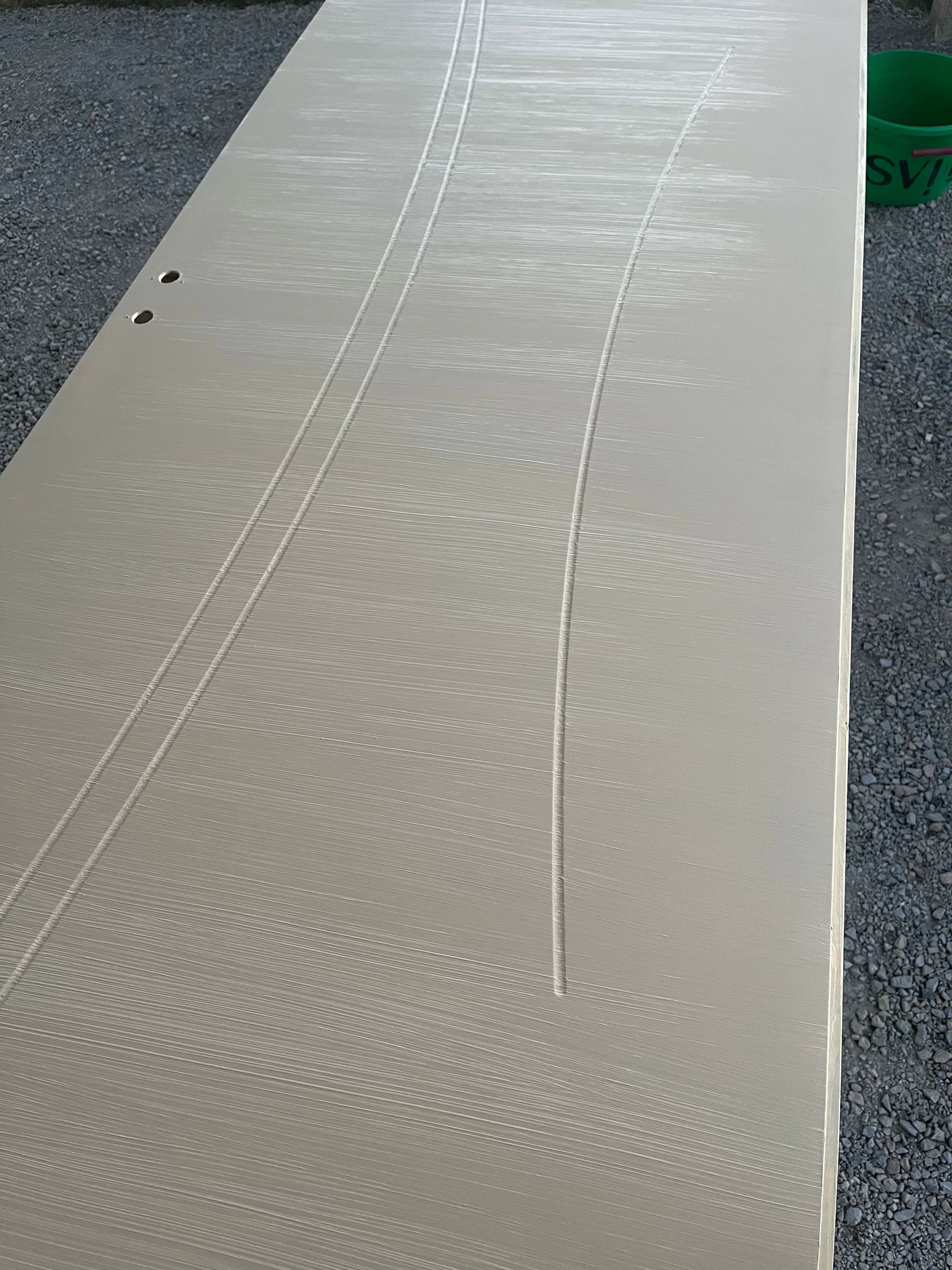 porte avec 3 couches de base effet bois