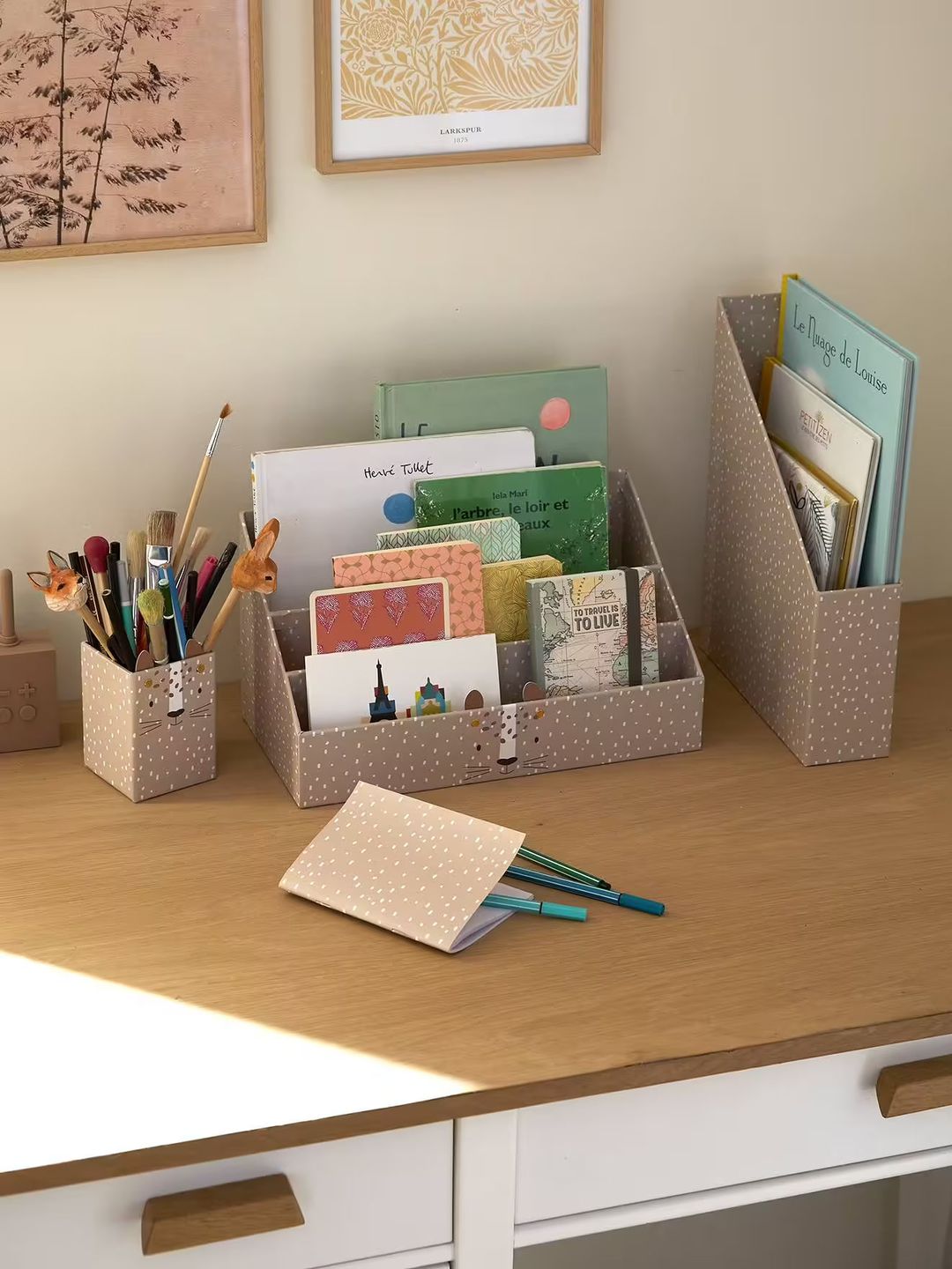 organisateur de bureau fille