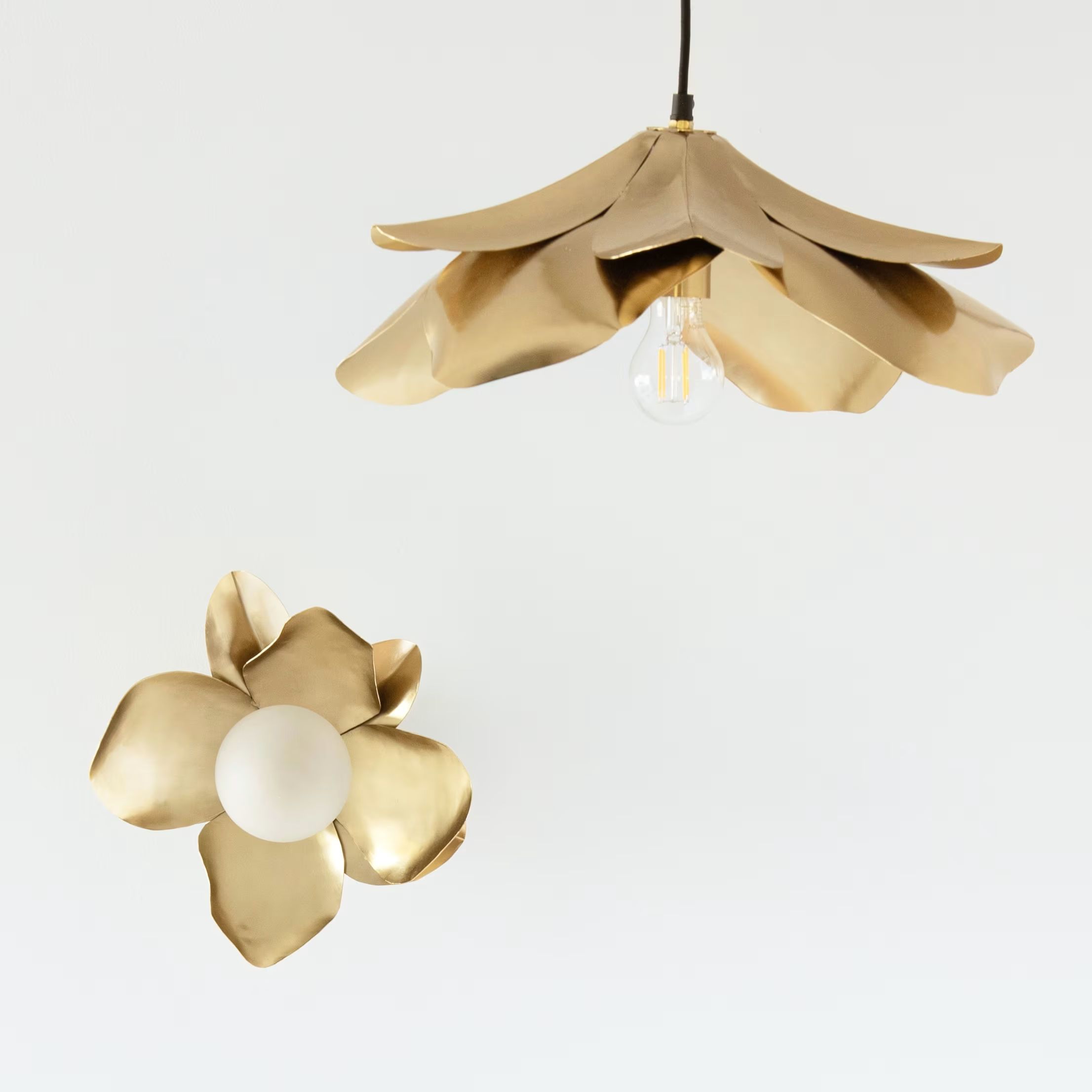 suspension maison du monde fleur en métal doré