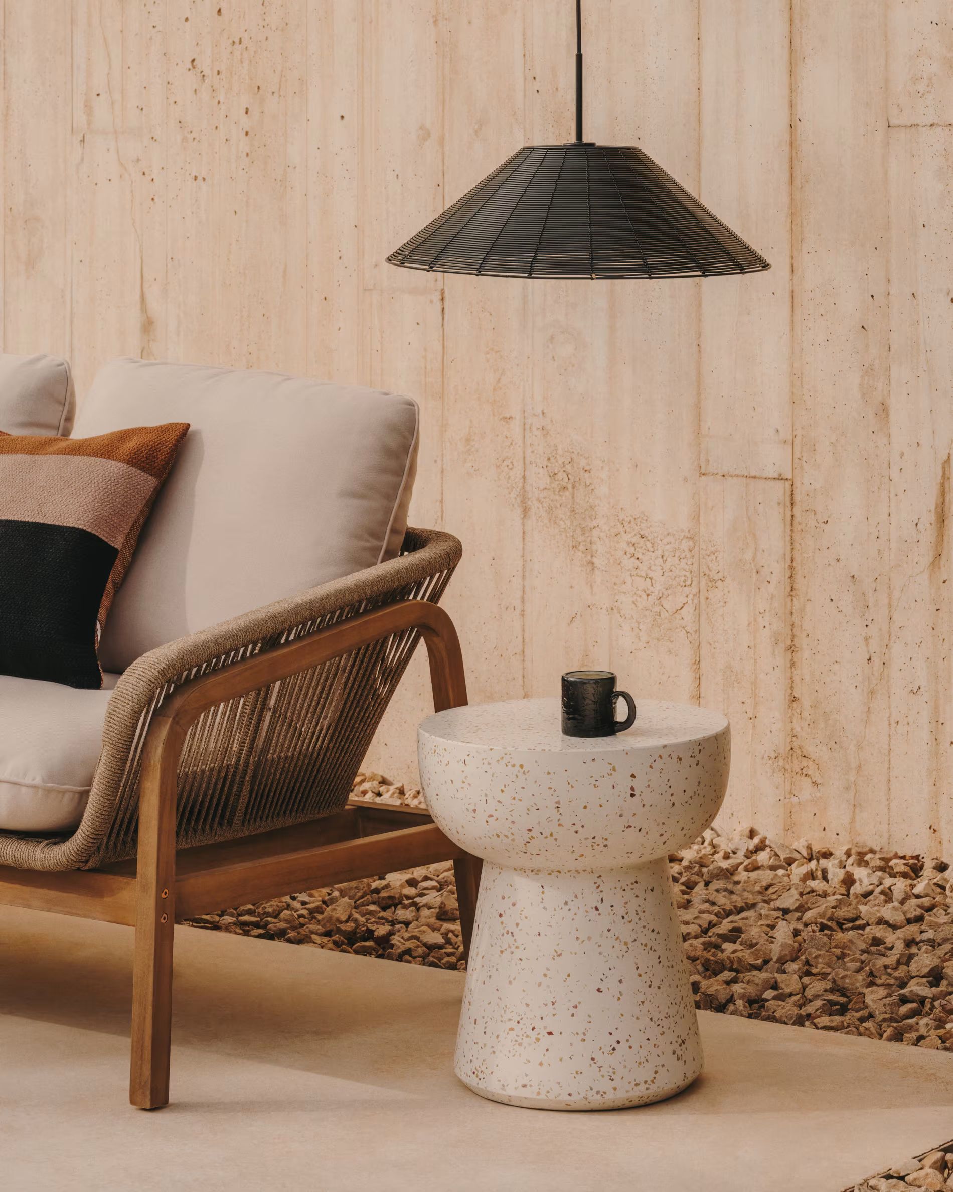 table de chevet en terrazzo