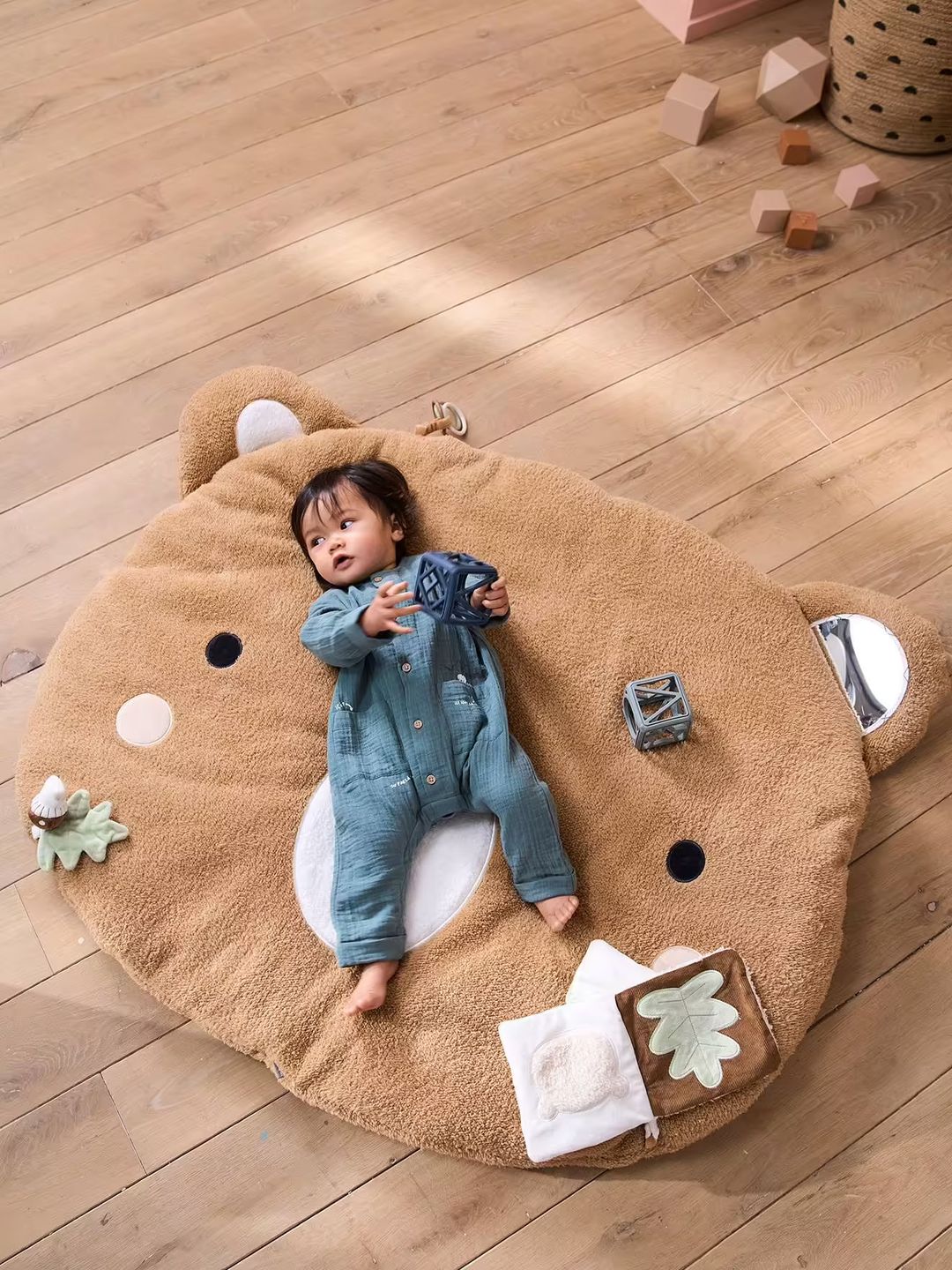 tapis d'éveil bébé fille